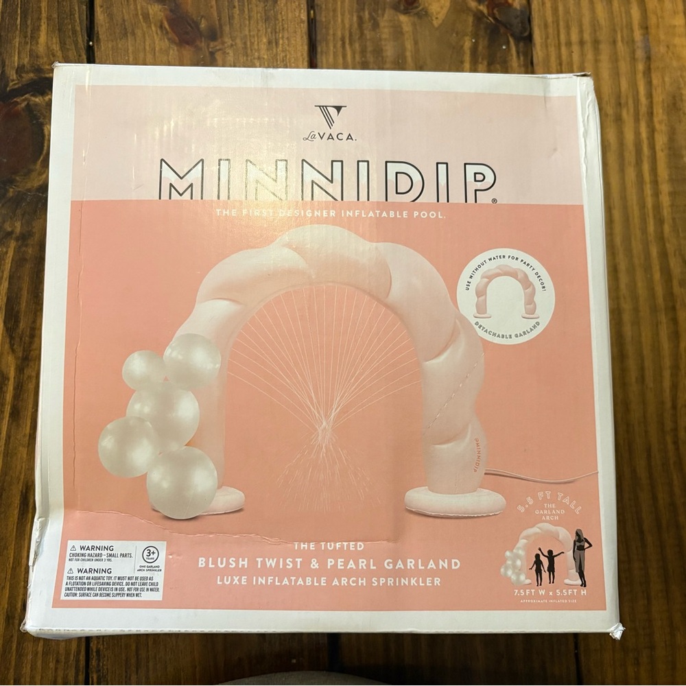 Blush Twist & Pearl Garland Inflatable Arch Sprinkler